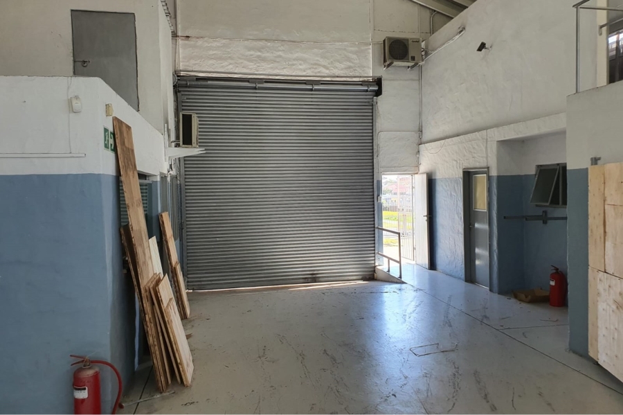 To Let commercial Property for Rent in Sidwell Eastern Cape